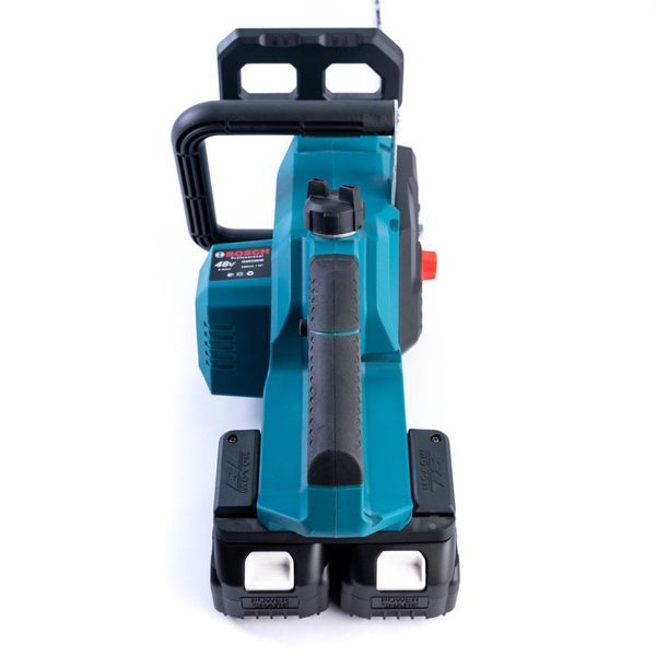 Безщіткова акумуляторна пила BOSCH (48V, 6 Ah) Потужна пила Бош із шиною 40 см для дров | Об'єм оливного бака: - 150 мл | Безключове регулювання натягу ланцюга: - є | Тип оливного насоса: автоматичний | Вага: - 4,8 кг, Гарантія 3 роки eb-1067-2 фото