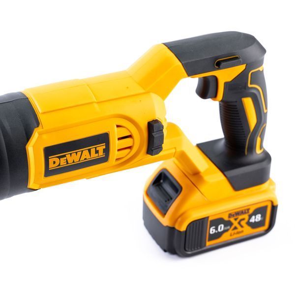 Акумуляторна cабельна пила DeWalt (48V, 6 AH) АКБ ножівка Деволт з індикатором заряду 13524 фото