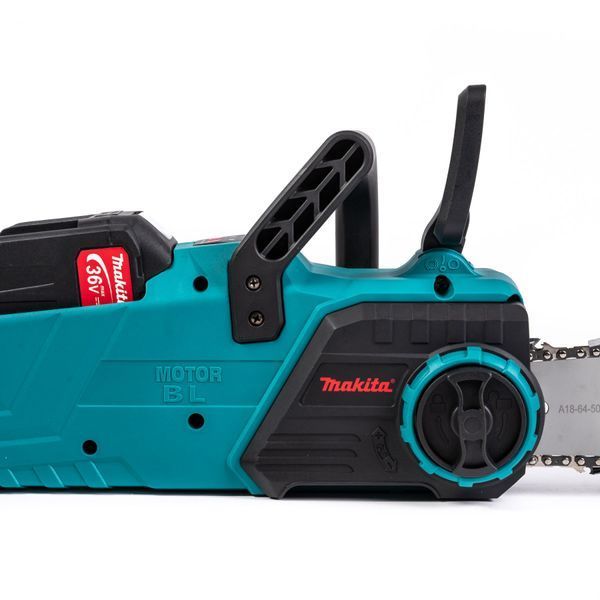 Бесщеточная аккумуляторная пила цепная Makita 36V 9Ah, шина 45 см + 2 АКБ | Официальная гарантия производителя | Быстрая доставка по Украине | Профессиональный инструмент для дома и бизнеса | Товар в наличии на складе, Гарантия 3 года 123152-2 фото