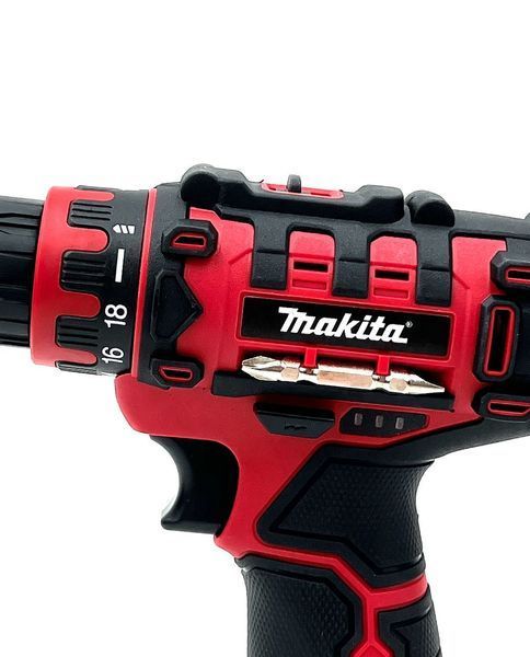 Акумуляторний дриль-шурупокрут Makita RED (12V, 3AH) Надійний компактний шурупокрут Макіта | Кількість позицій регулювання крутного моменту: 18; | Акумулятор (літій-іонний): 12 В / 3 Ач; | Час заряджання: 60 хв; | Вага: 1 кг;, Гарантия 3 года eb-1036-2 фото