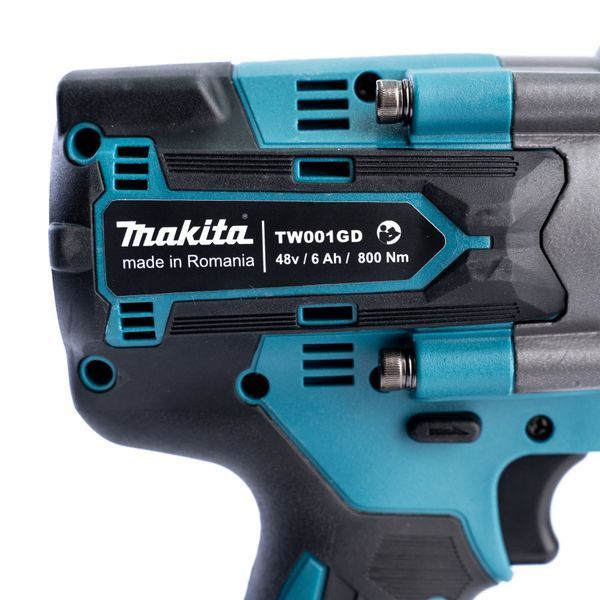 Акумуляторний безщітковий ударний гайковерт Makita 800Hm (48V, 6AH) з набором головок Макіта | Потужність: - 48В | Ємність АКБ: - 6.0Ah | Число обертів: 0-3000 об/хв | Число ударів - 0-2700 уд./хв | Тип двигуна - безщітковий, Гарантія 3 роки 32485-1 фото