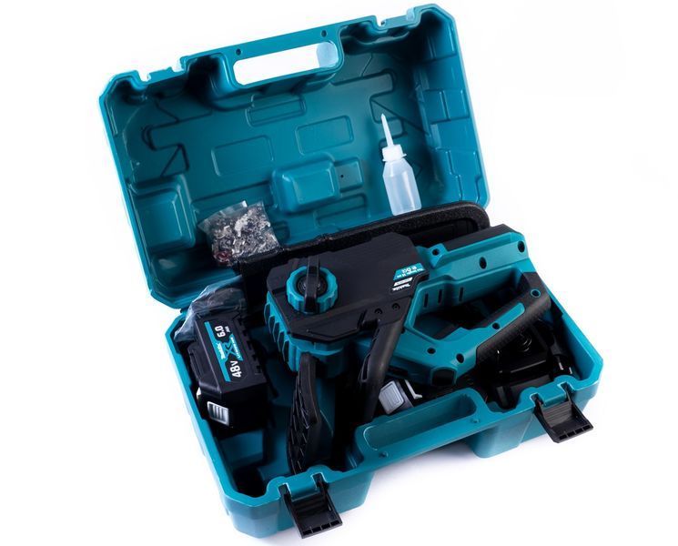 Мощная аккумуляторная пила Makita 48V 6Ah с бесщеточным двигателем и шиной 30 см 12345 фото