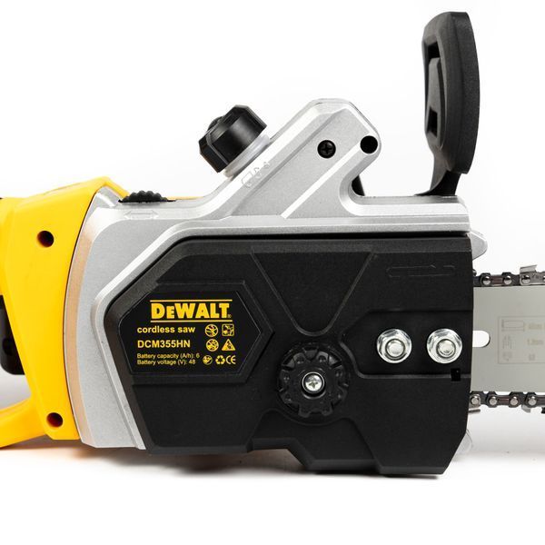 Аккумуляторная пила DeWalt 48V 6Ah с шиной 45 см и 2 АКБ | Шаг цепи: 3/8" | Скорость цепи: 20 м/с | Объем масляного бака: 160 мл | Бесключевая натяжение цепи | Вес: 6,5 кг | Тип двигателя: бесщеточный | Длина шины: 45 см, Гарантия 3 года 123127-2 фото
