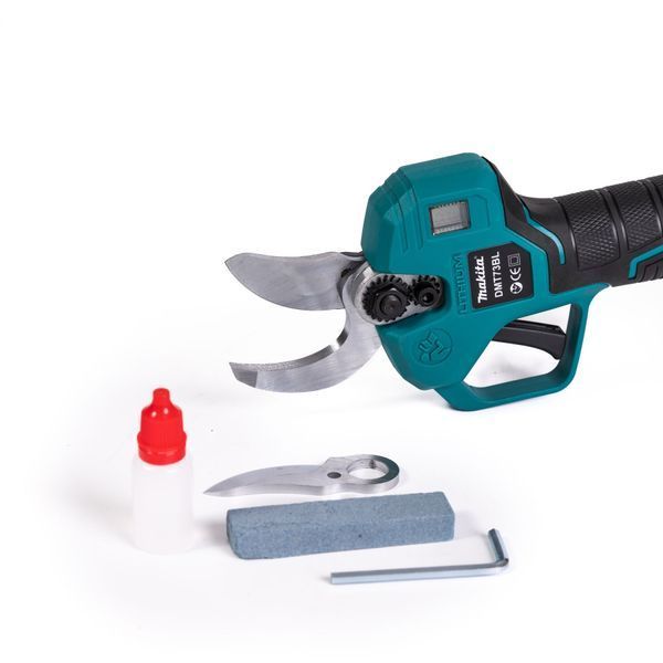 Акумуляторний садовий набір безщітковий Makita 2в1 (секатор + пила 20 см) з 2 АКБ 48V 6Ah 123160 фото