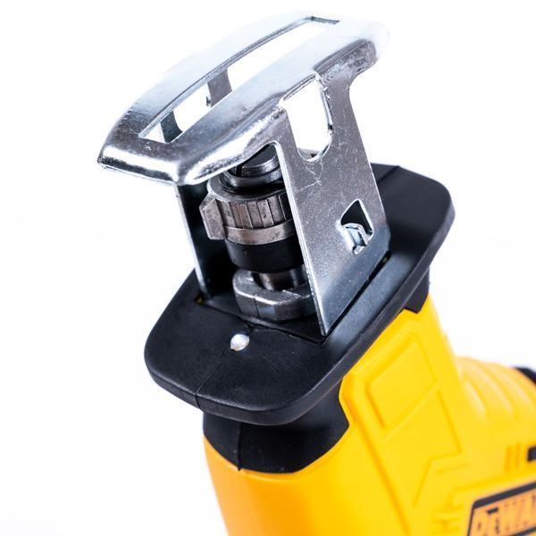 Акумуляторна шабельна пила DeWalt  (24V, 5 Ah) АКБ електроножівка Деволт для дерева та металу 123111 фото